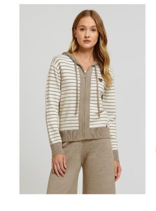 Set marinero de punto con detalle de corazón